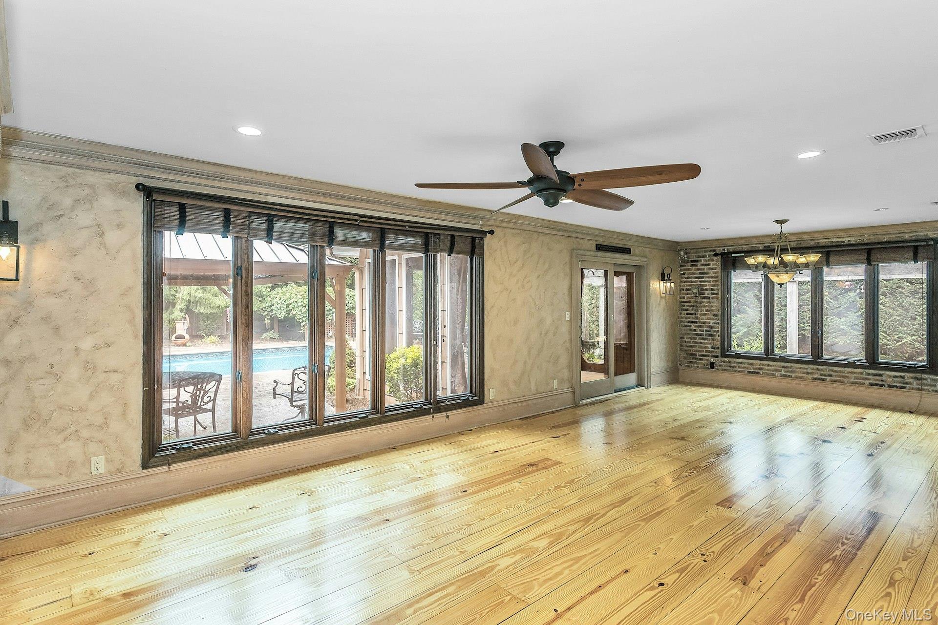 189 Lodge Avenue Property Photo 16