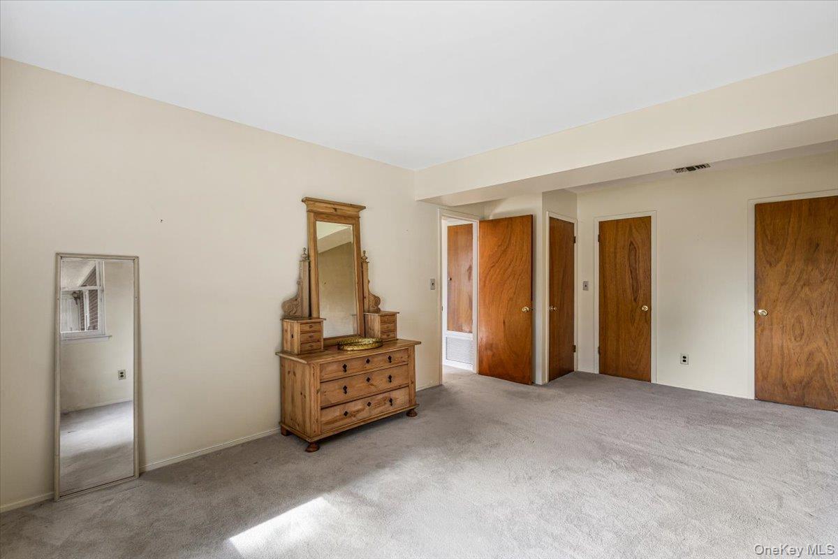 67-71 Cloverdale Lane 148 Property Photo 12