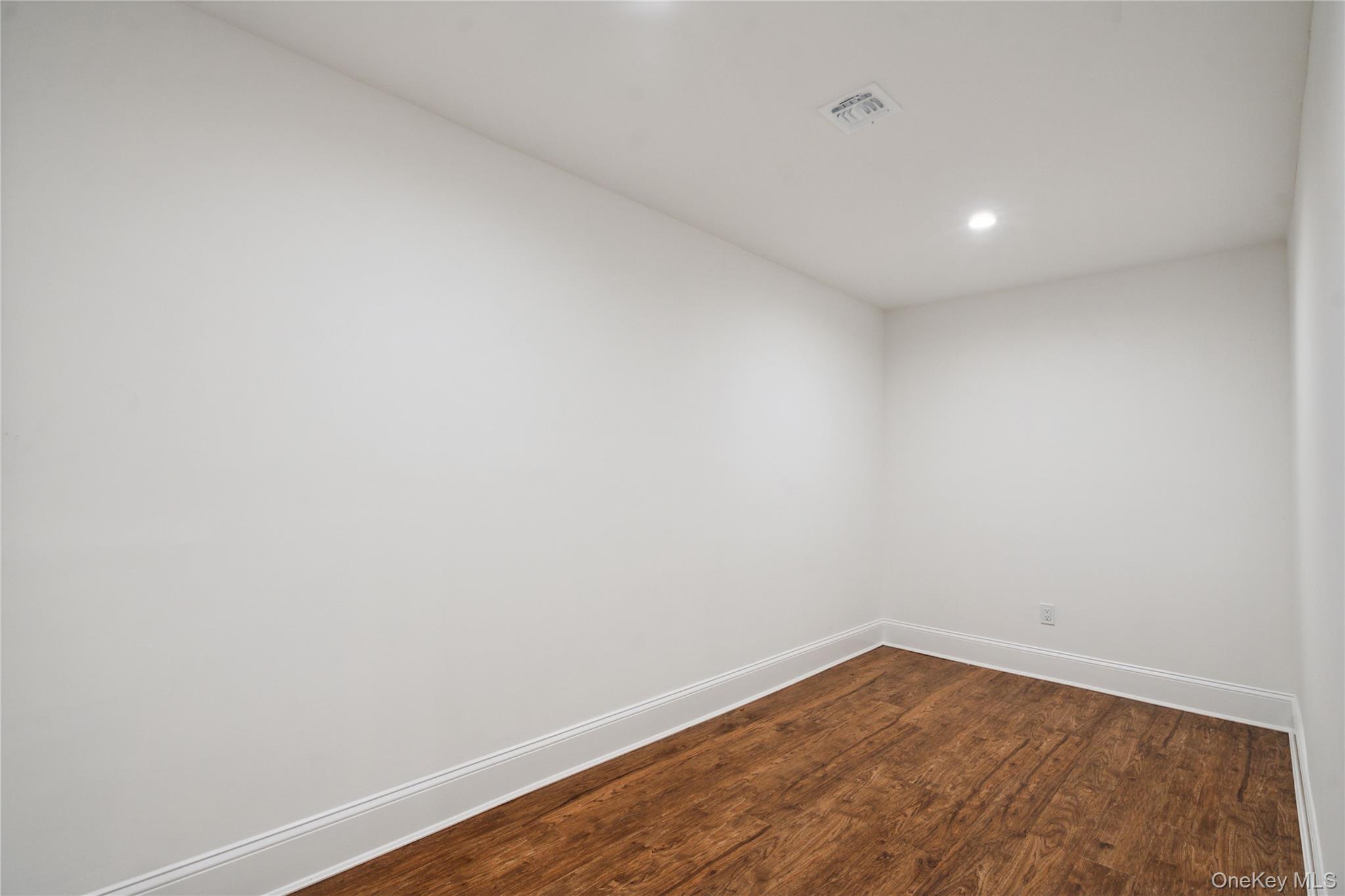 44 Plainview Road Property Photo 46
