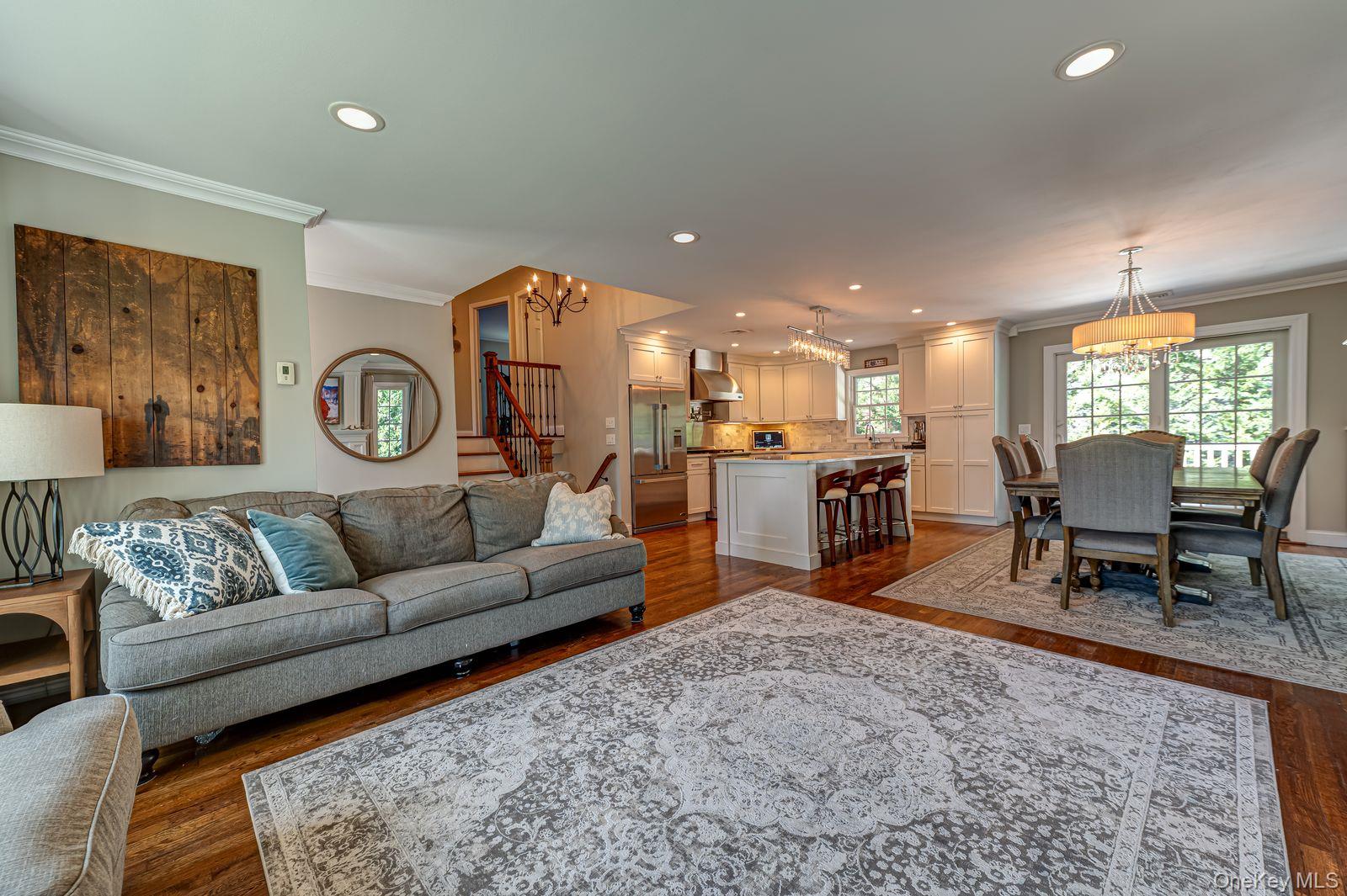 1814 Robin Lane Property Photo 4