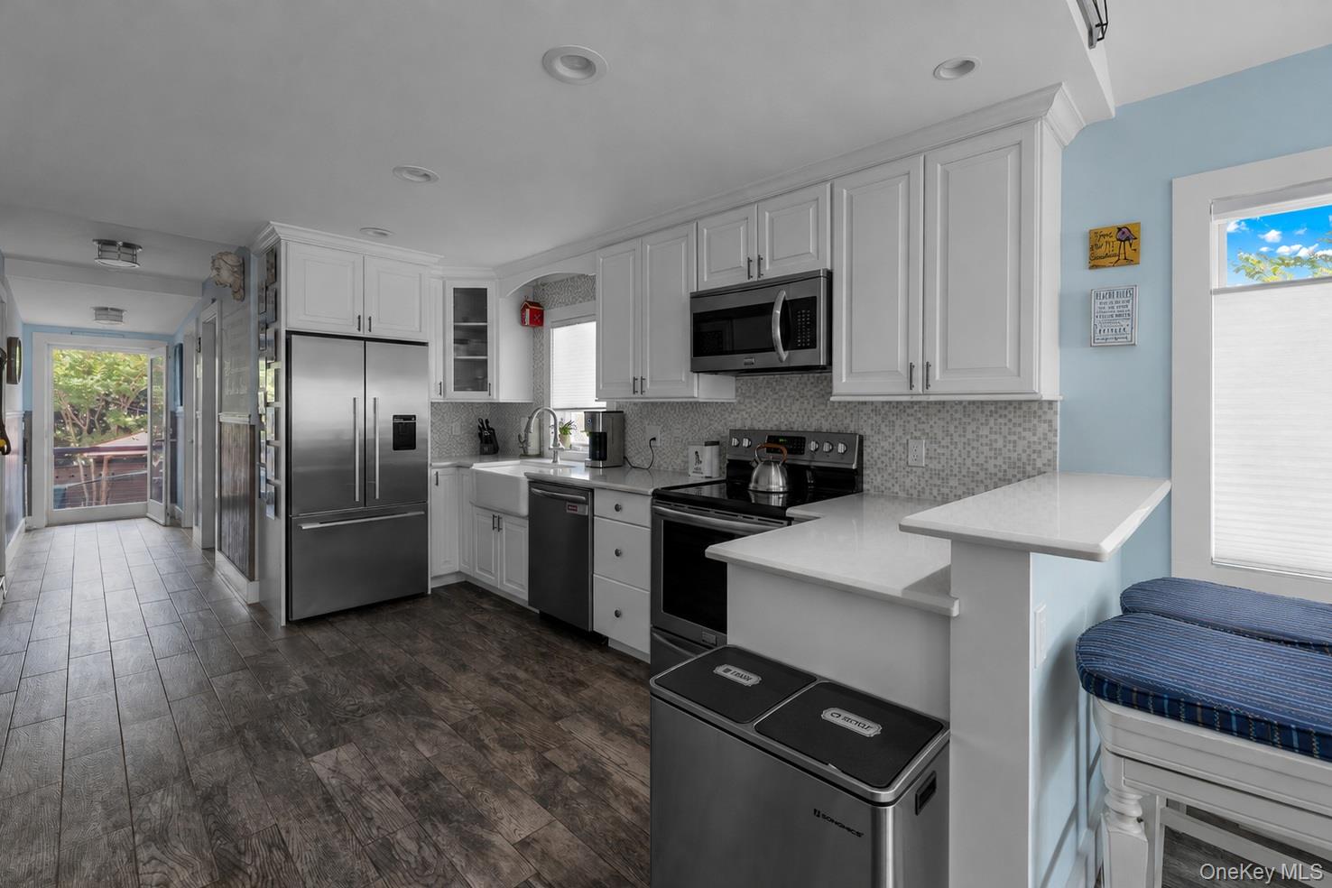 306 Wilmot Road Property Photo 4