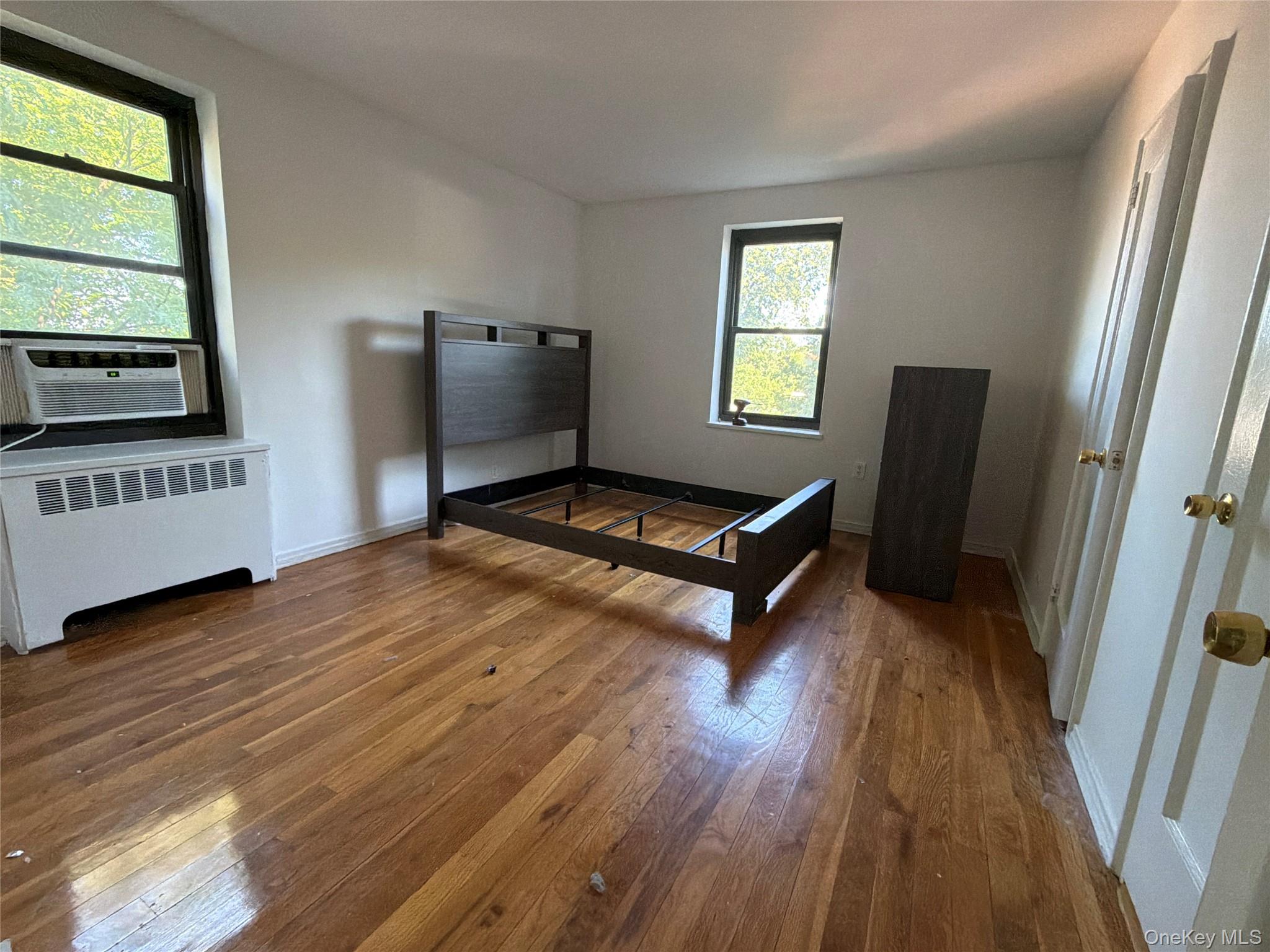 21 Schenck Avenue 2ac Property Photo 3