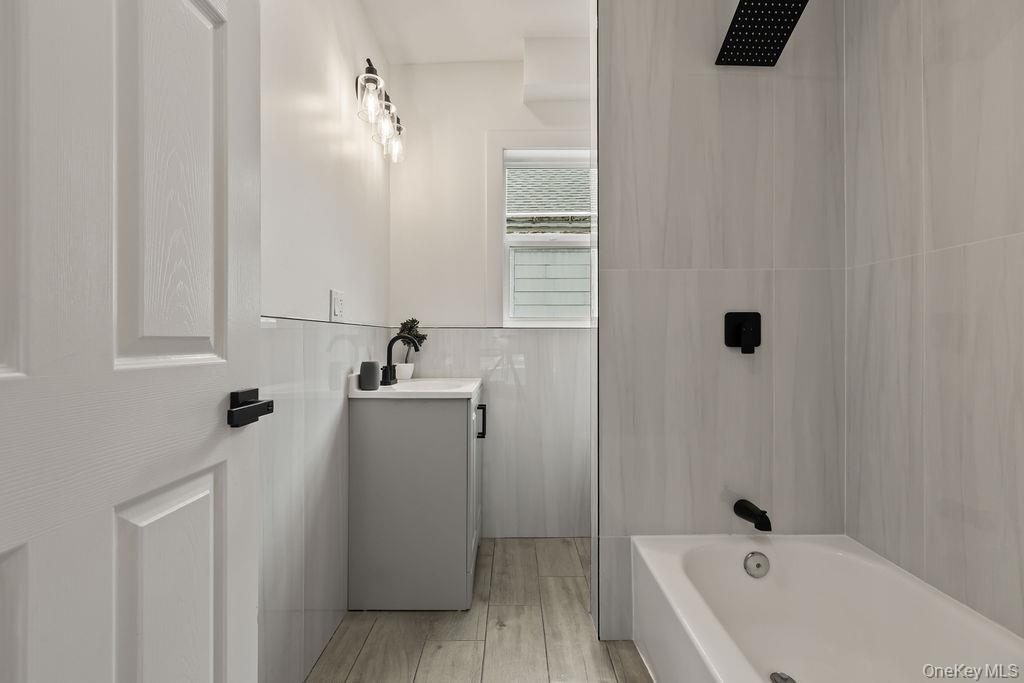 18 Anna Street Property Photo 25