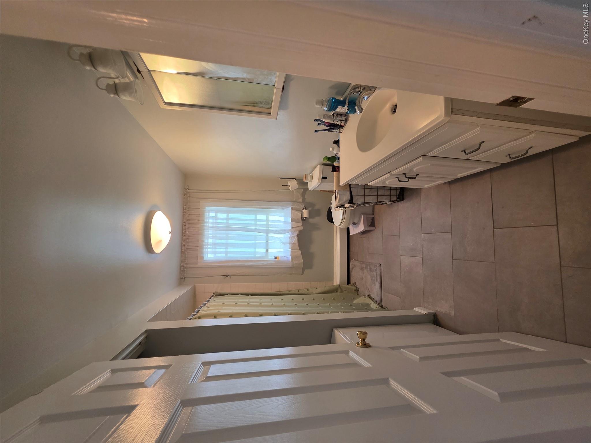 50 Elysian Avenue Property Photo 11