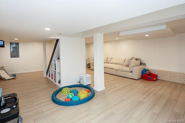 269 N Suffolk Avenue Property Photo 25