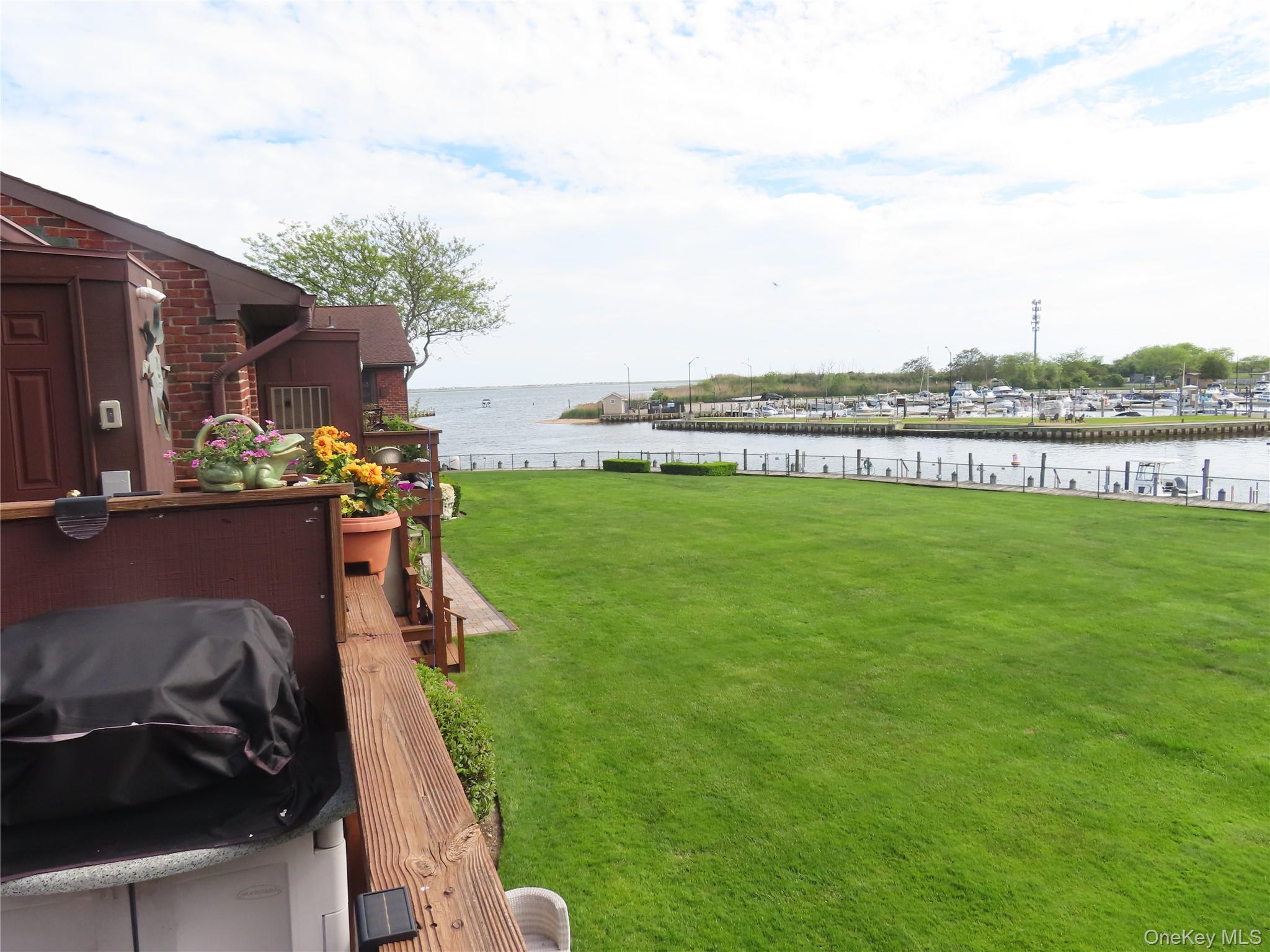 463 Mariners Way Property Photo 24
