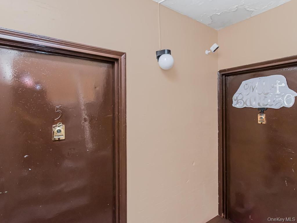 707 E 189th Street Property Photo 10