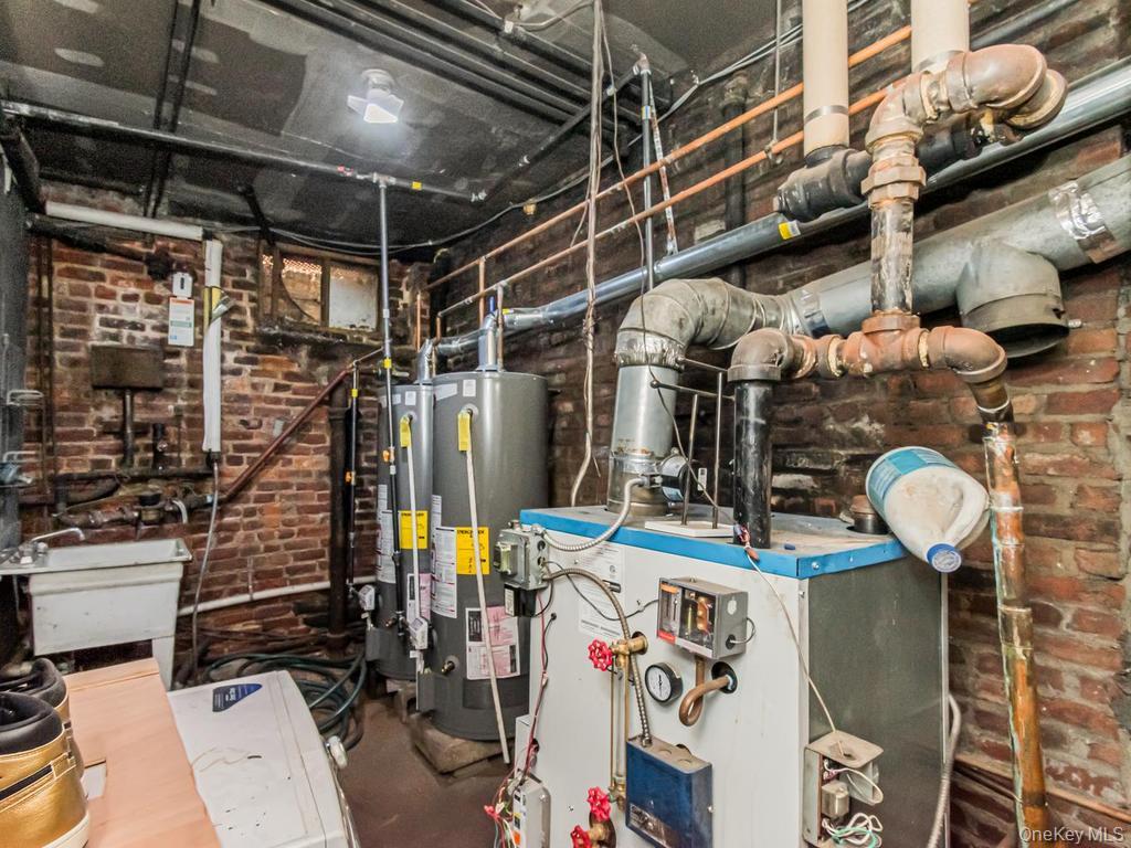 707 E 189th Street Property Photo 17