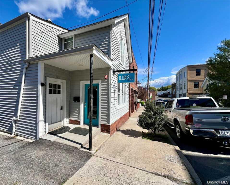 11 Kaldenberg Place Property Photo 1