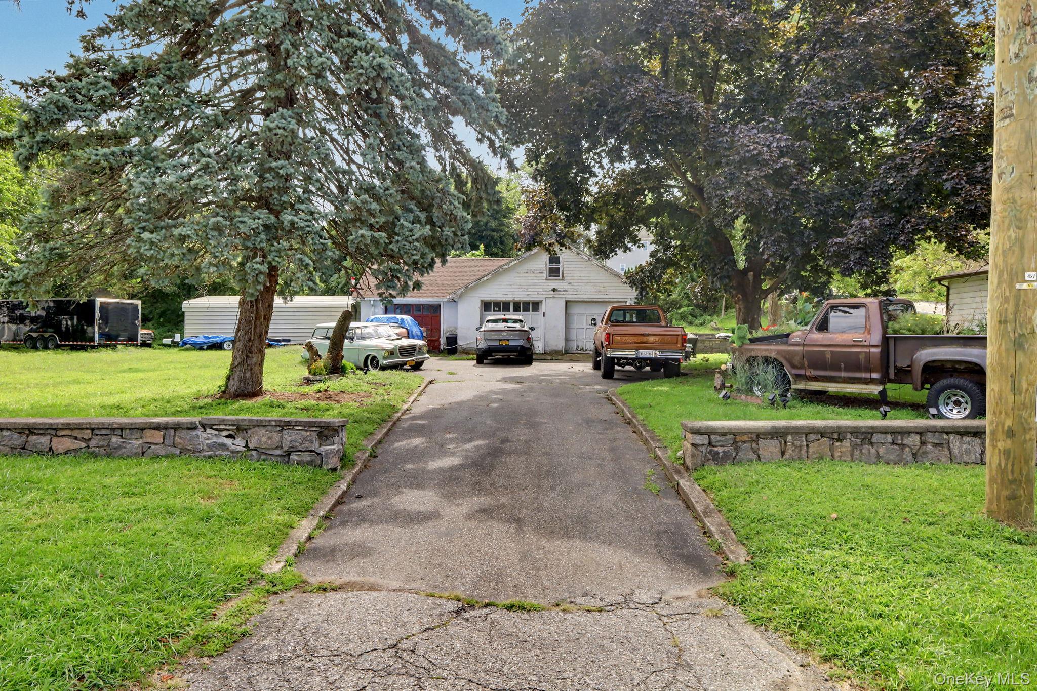 127 Highland Avenue Property Photo 4