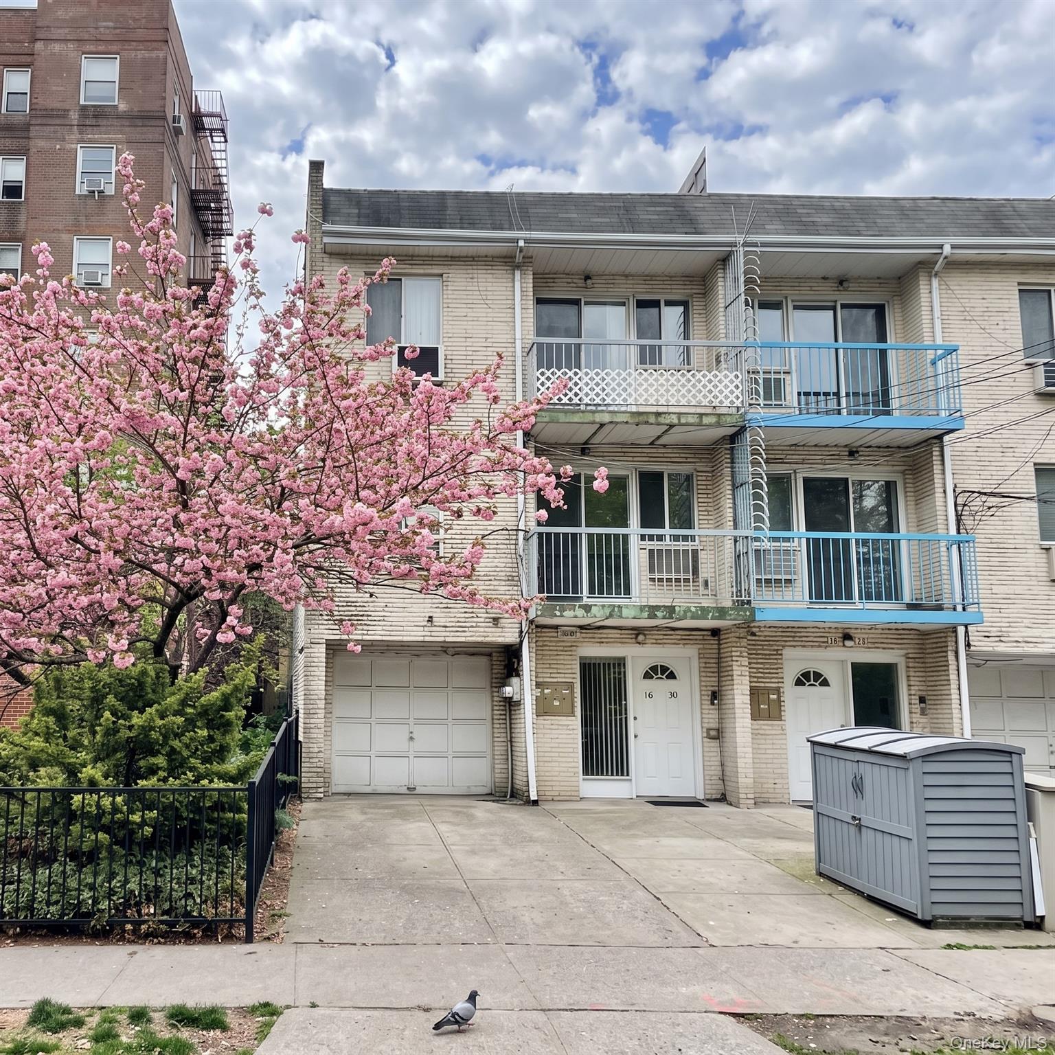 76-30 Grand Central Parkway Property Photo 1