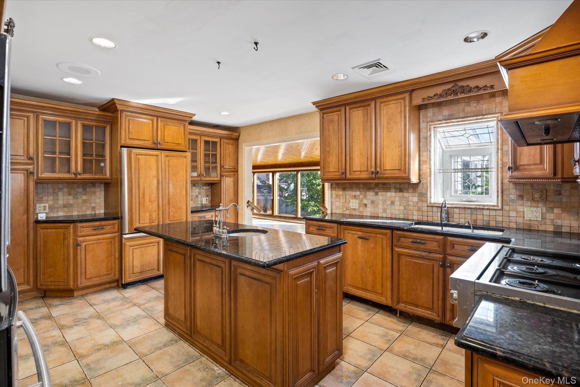 251 Perkins Avenue Property Photo 14