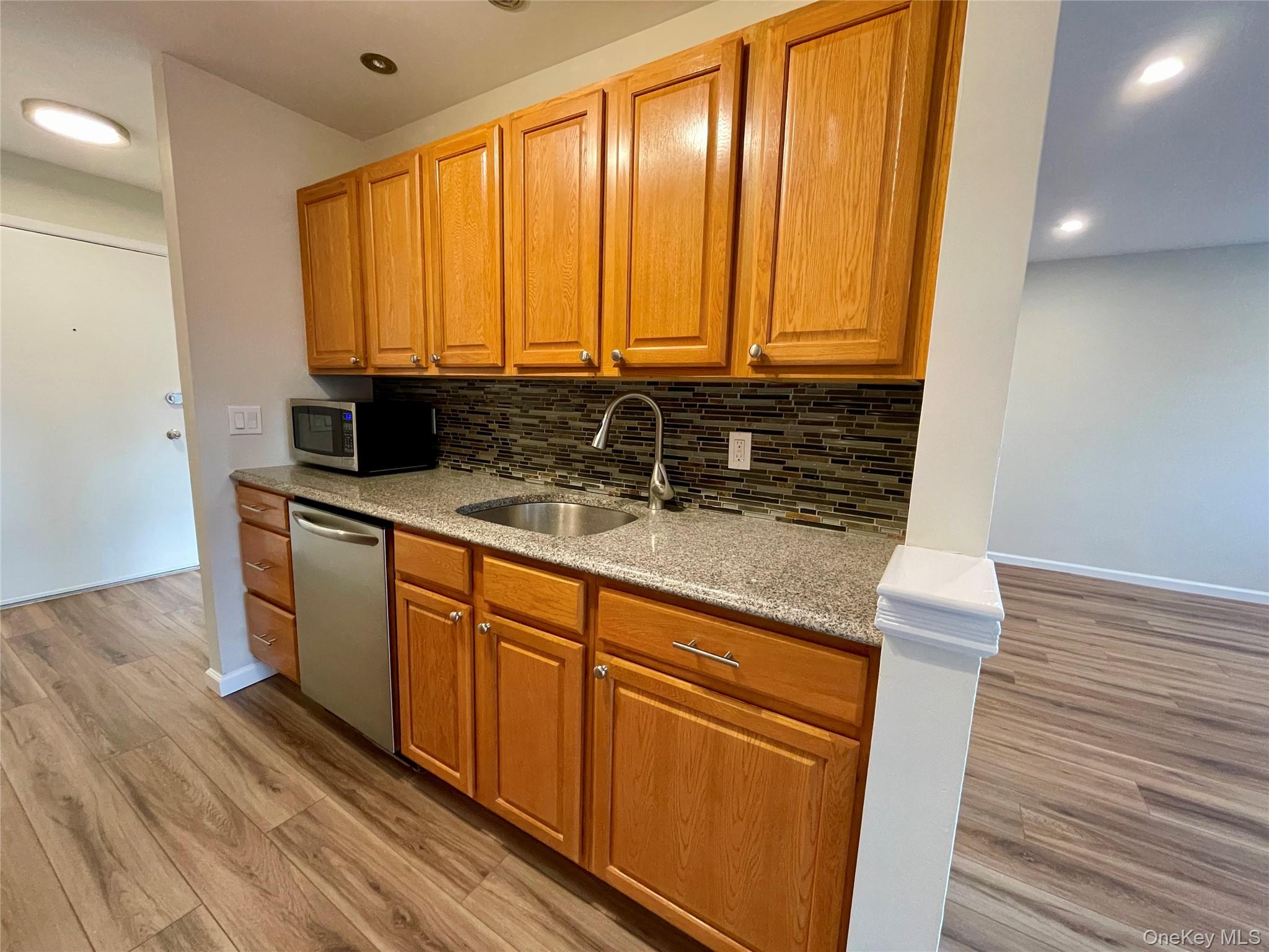 348 Central Park Avenue C9 Property Photo 7