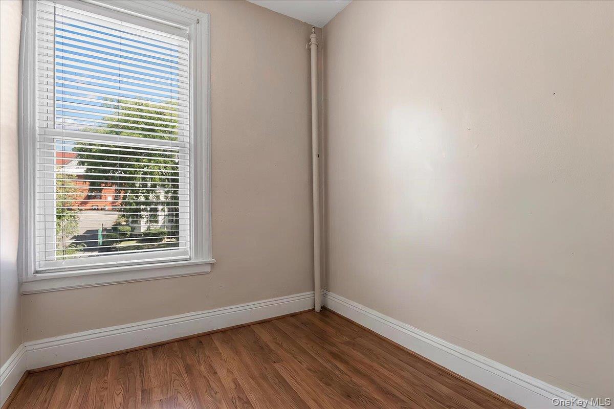 3713 Willett Avenue Property Photo 19