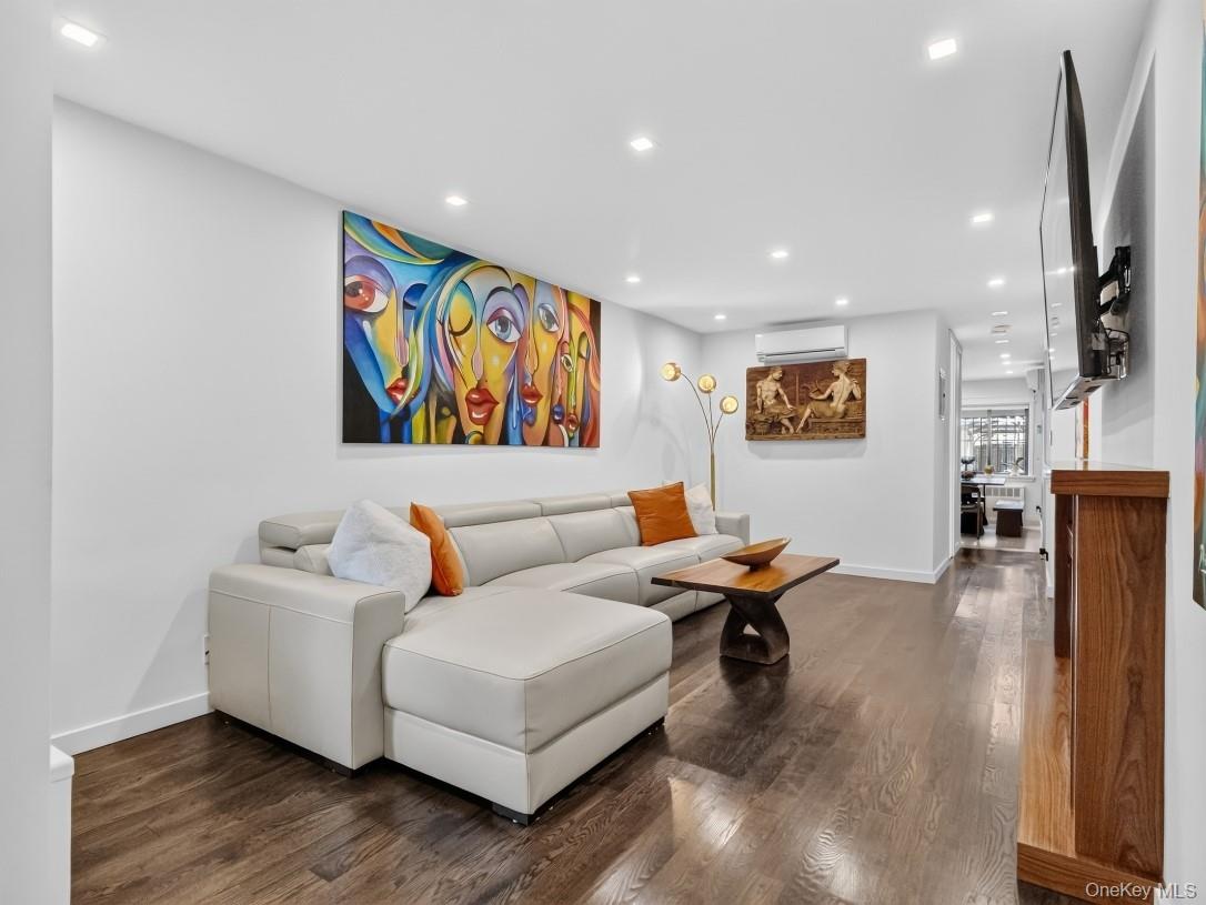 25-47 71st Street Property Photo 4