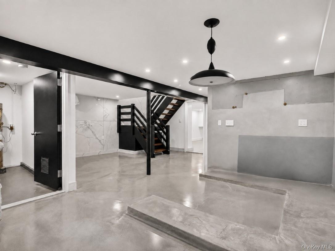 25-47 71st Street Property Photo 16
