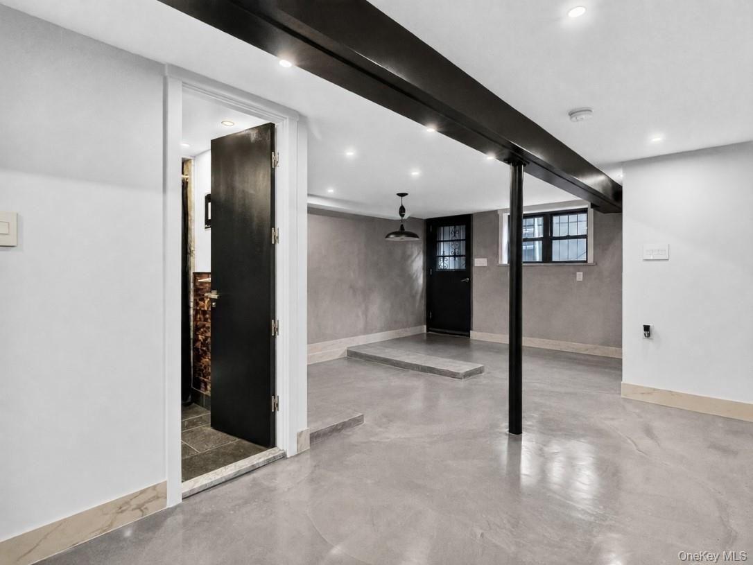25-47 71st Street Property Photo 18