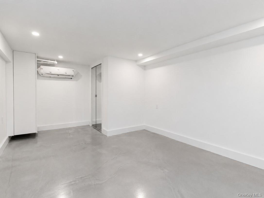 25-47 71st Street Property Photo 27