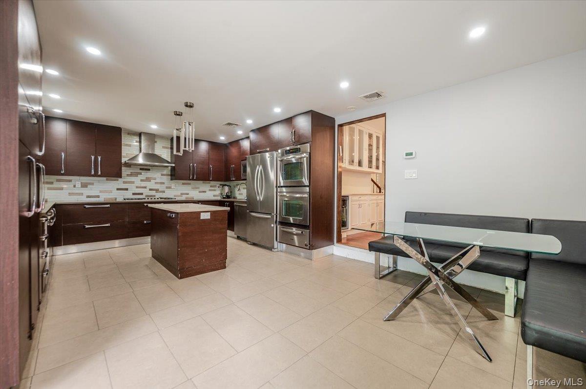 448 Westminster Road Property Photo 10