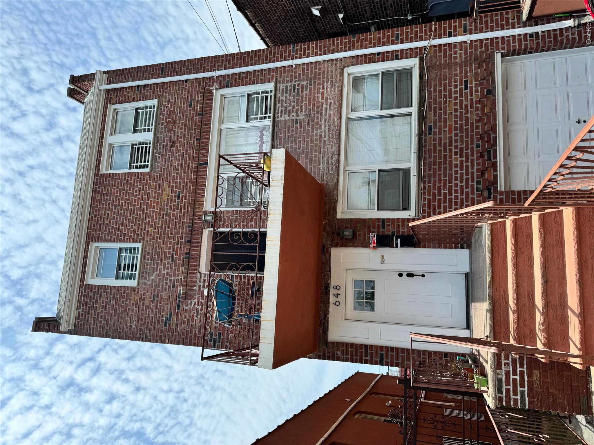 648 E 93rd Street Property Photo 2