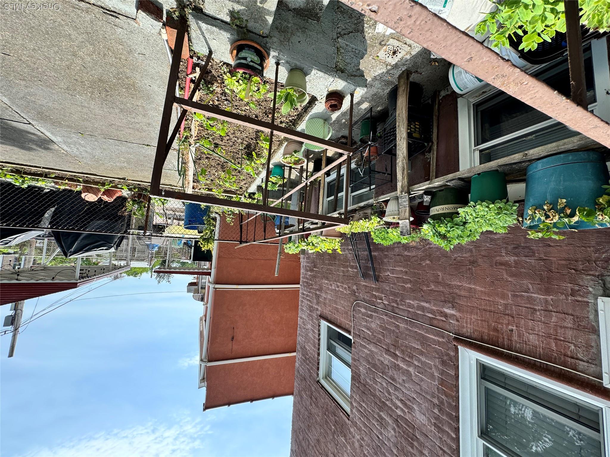 648 E 93rd Street Property Photo 11