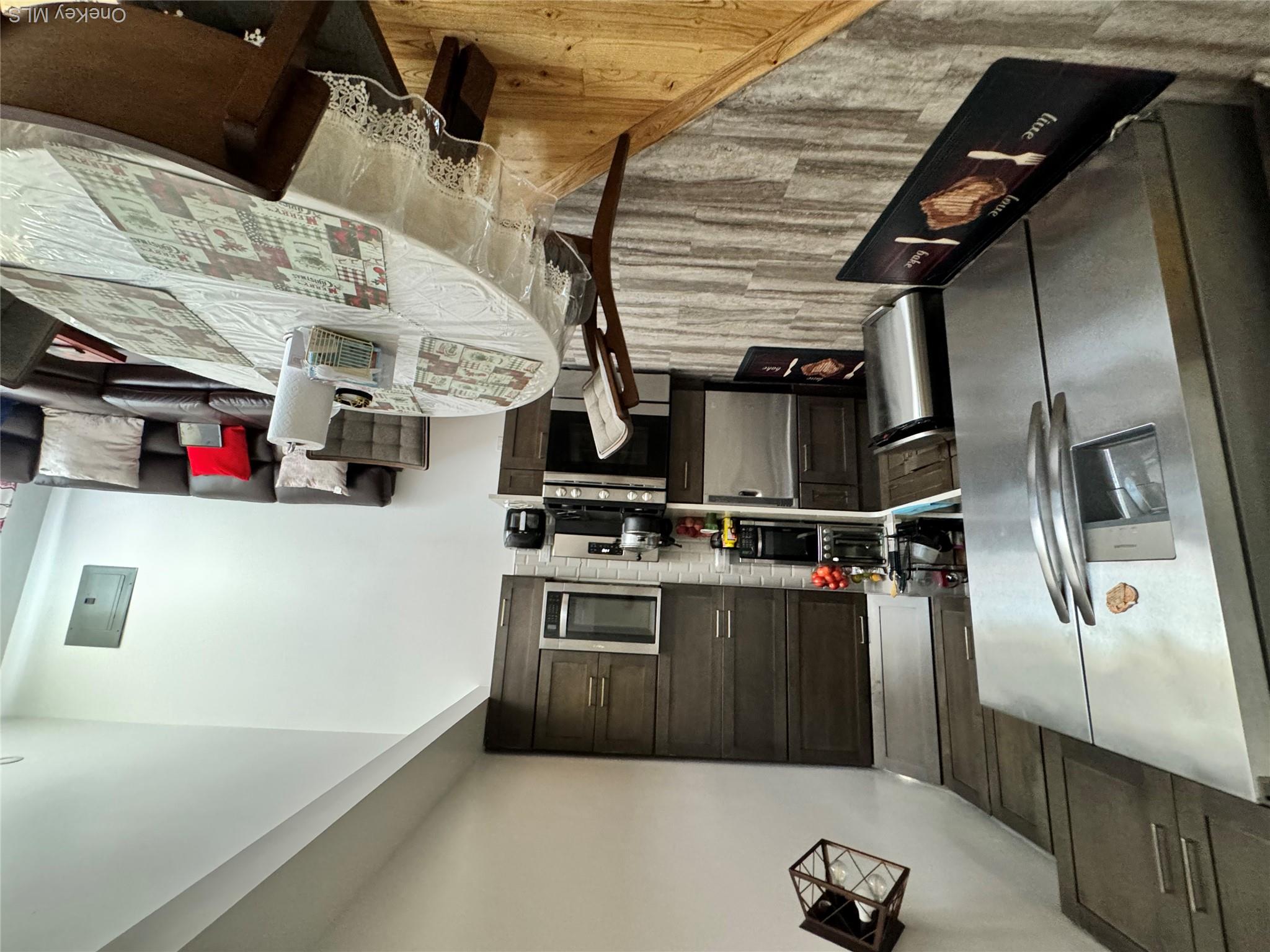 648 E 93rd Street Property Photo 17