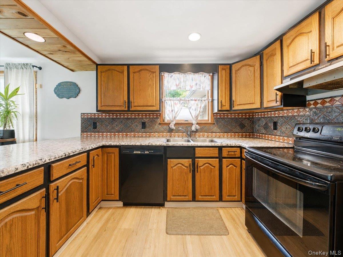 23 Sunrise Trail Property Photo 9