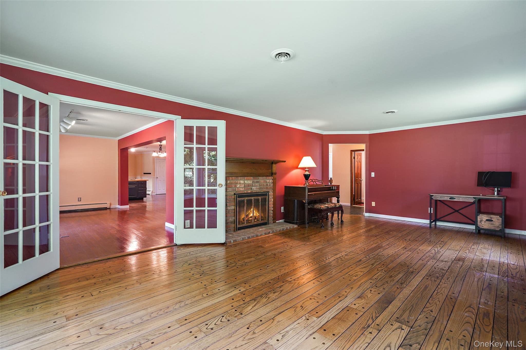 2 Pine Tree Drive Property Photo 6