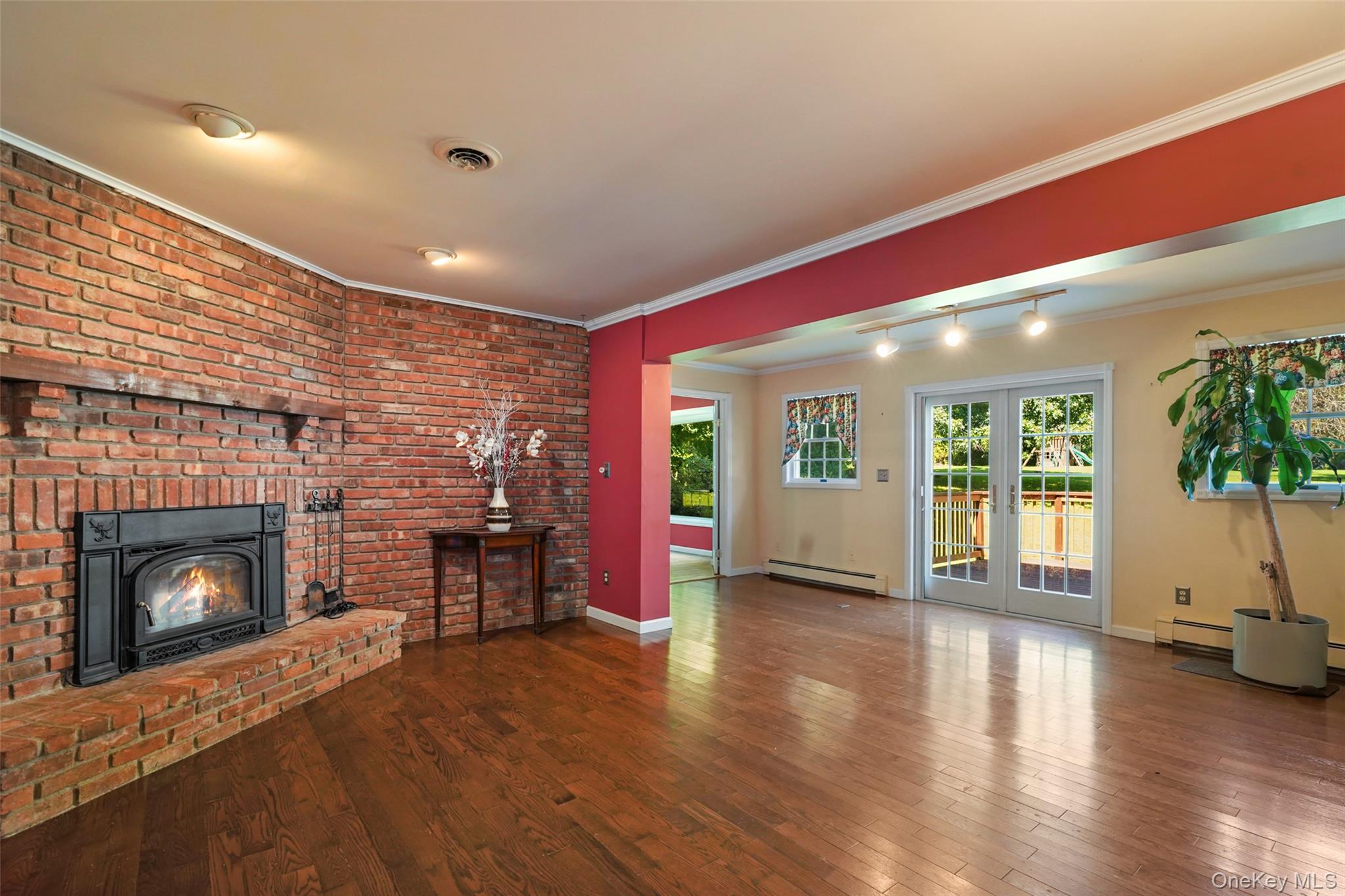 2 Pine Tree Drive Property Photo 10