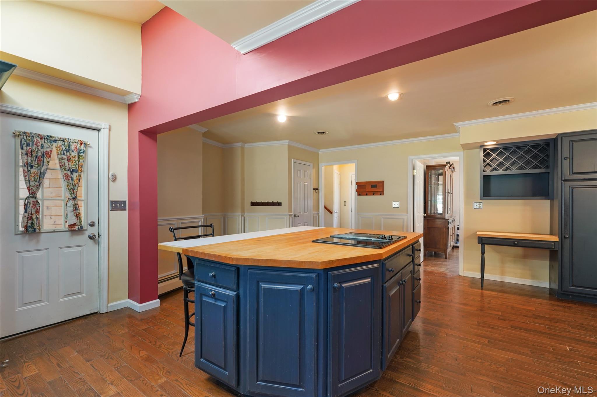 2 Pine Tree Drive Property Photo 15