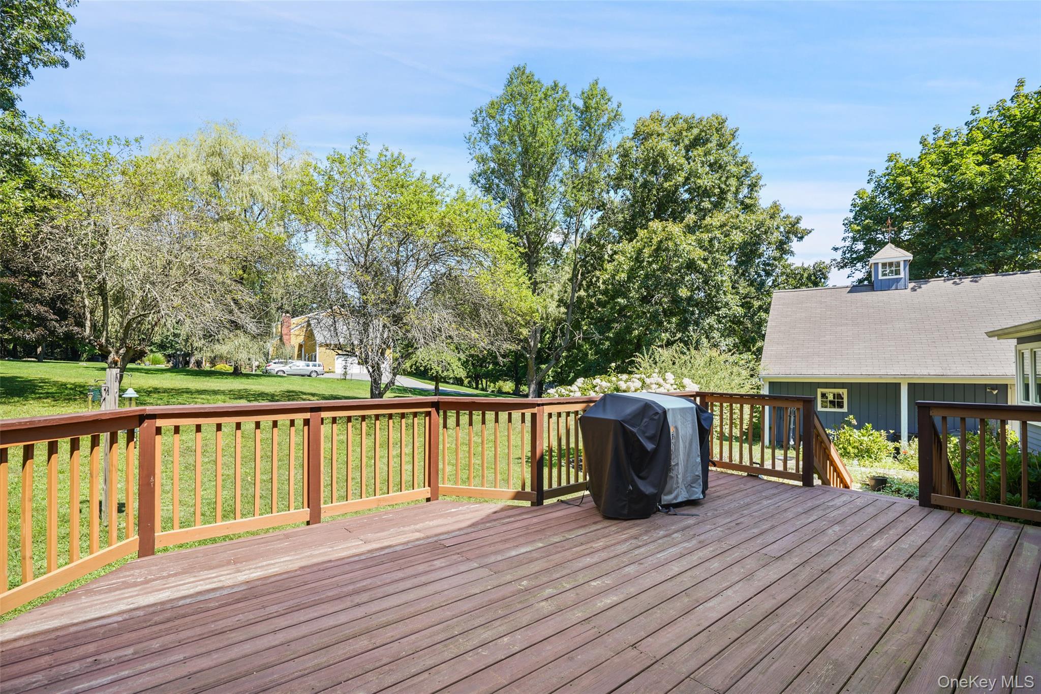 2 Pine Tree Drive Property Photo 39