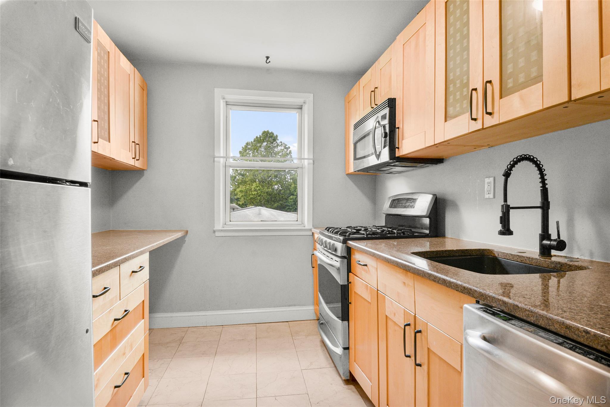 6 Avon Circle C Property Photo 5