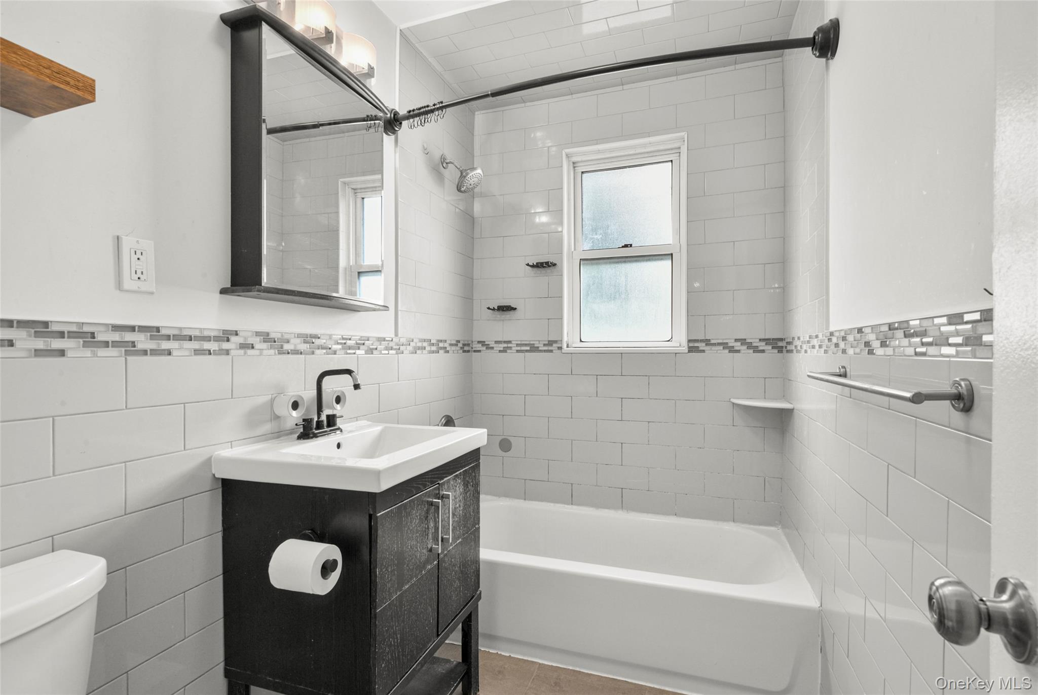 6 Avon Circle C Property Photo 10