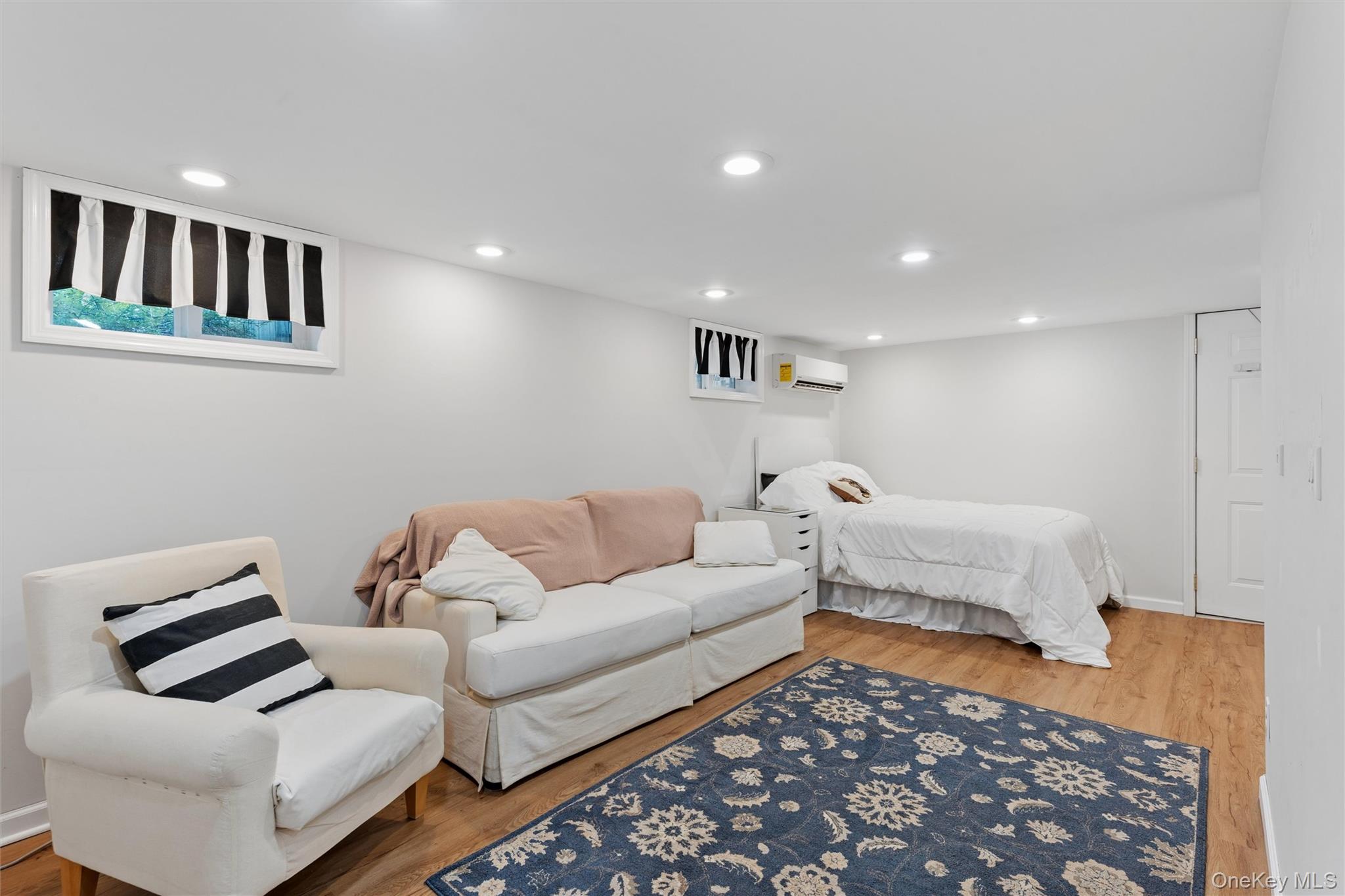 87 Islip Avenue Property Photo 13