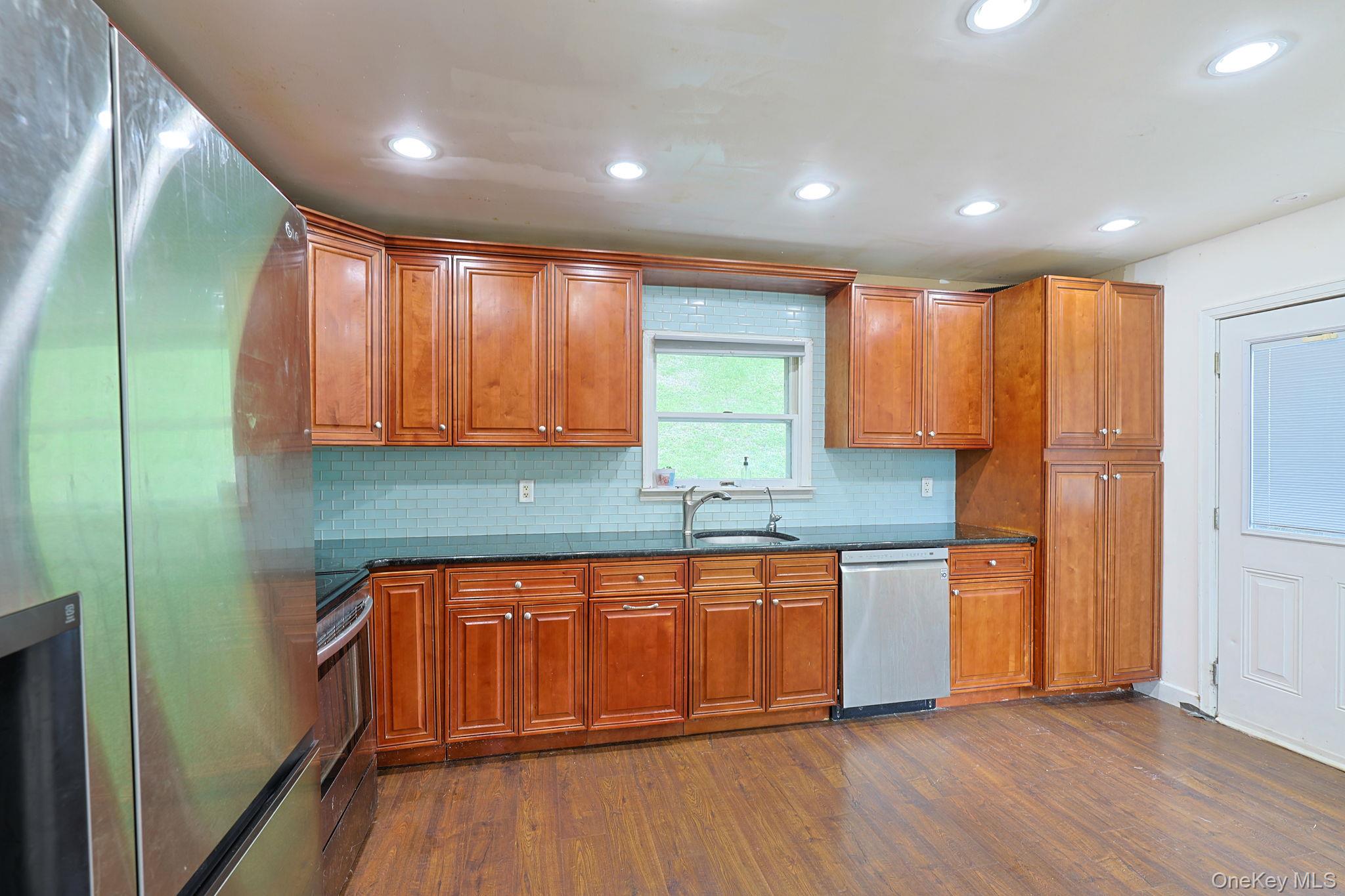 16 Clove Road Property Photo 3