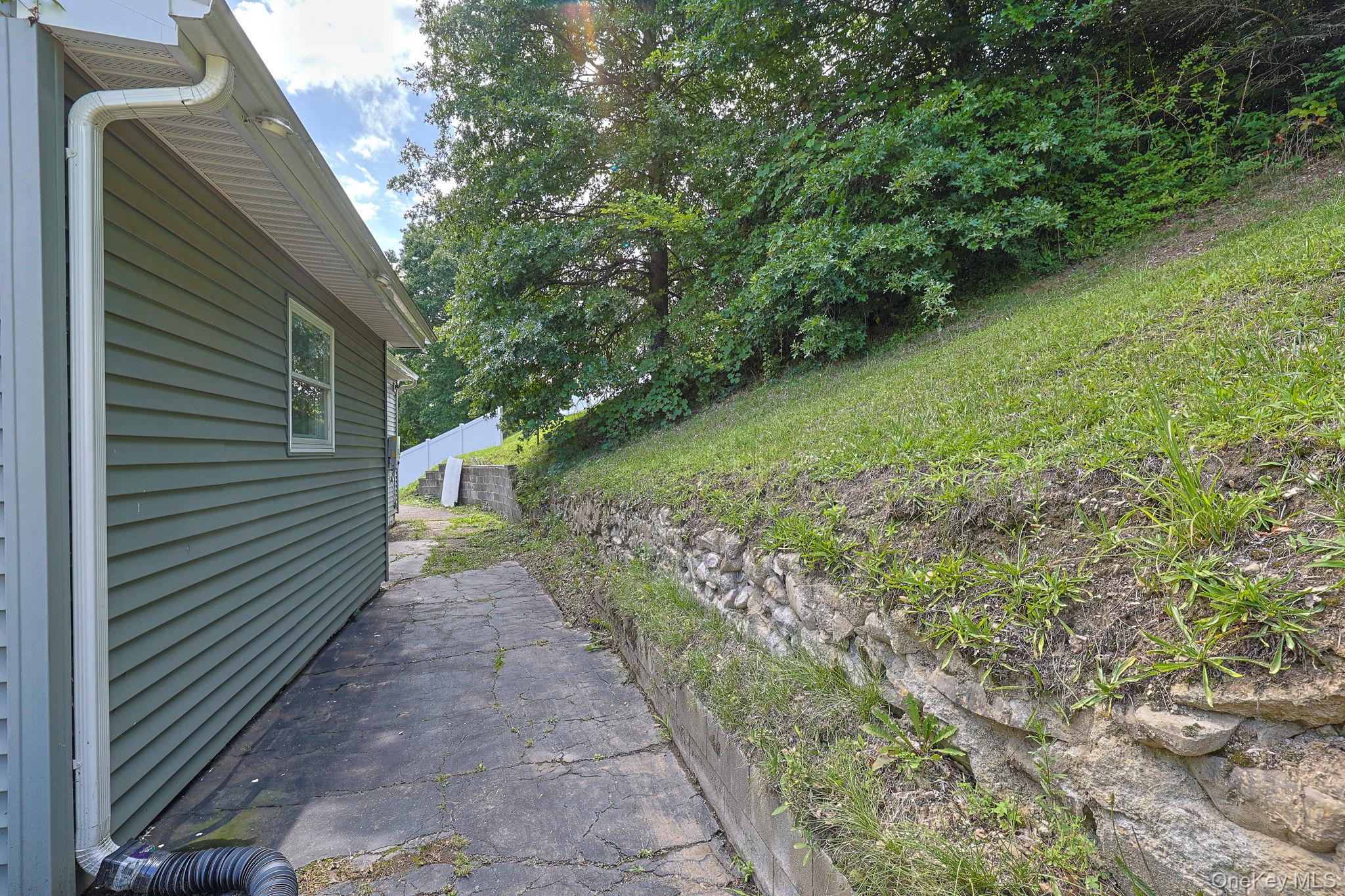 16 Clove Road Property Photo 27