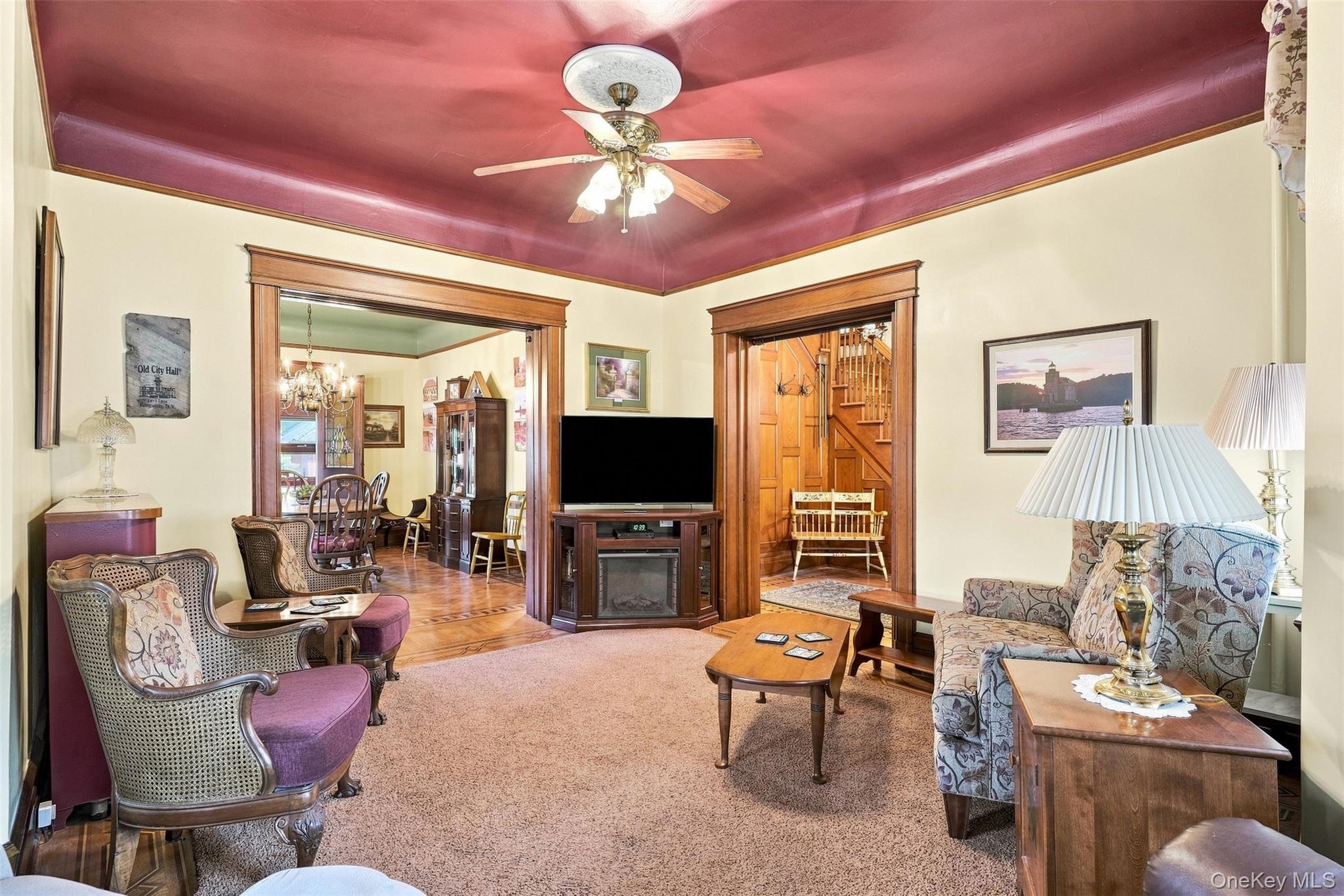 349 Albany Avenue Property Photo 11