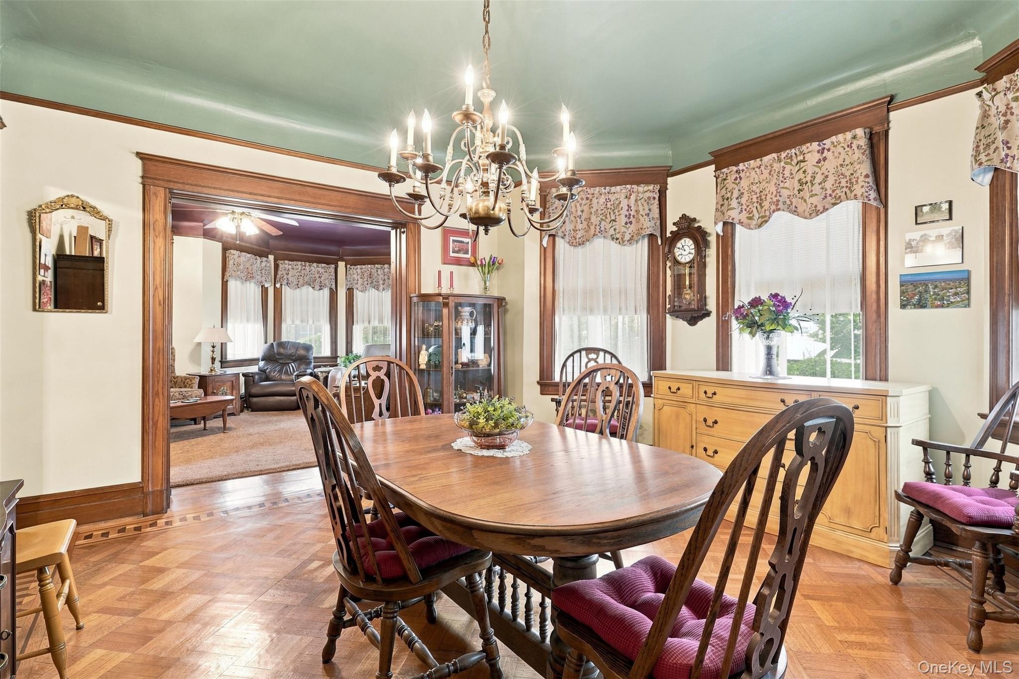 349 Albany Avenue Property Photo 19