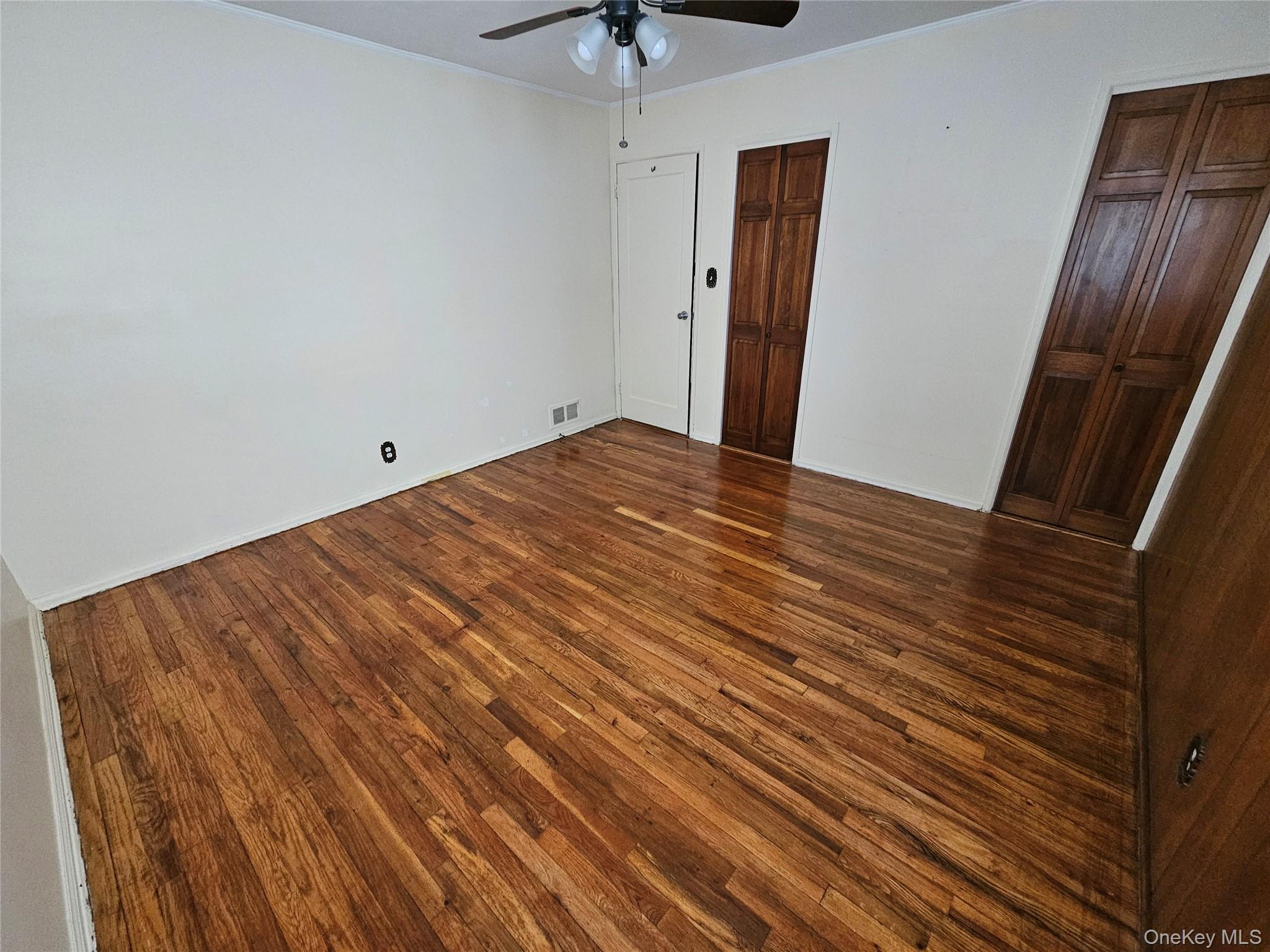 248-41 Thebes Avenue Property Photo 14