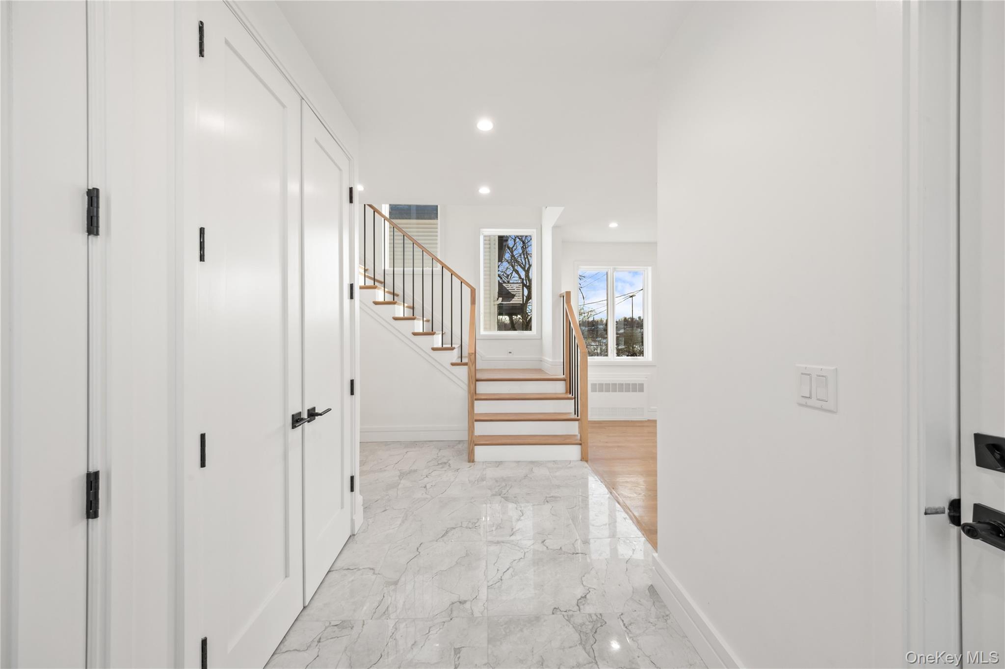 8 Memorial Park Drive Property Photo 3