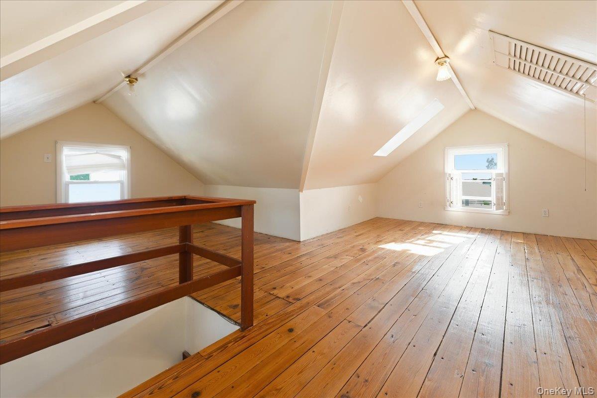 100 Spruce Street Property Photo 19