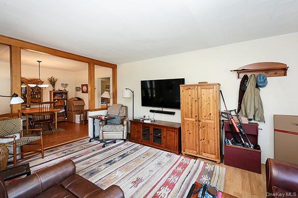 233 8th Avenue Property Photo 5