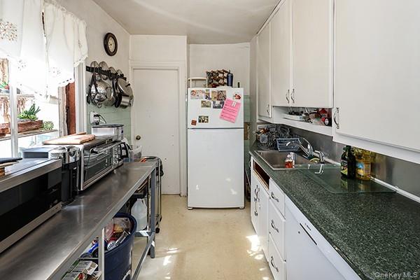 233 8th Avenue Property Photo 13