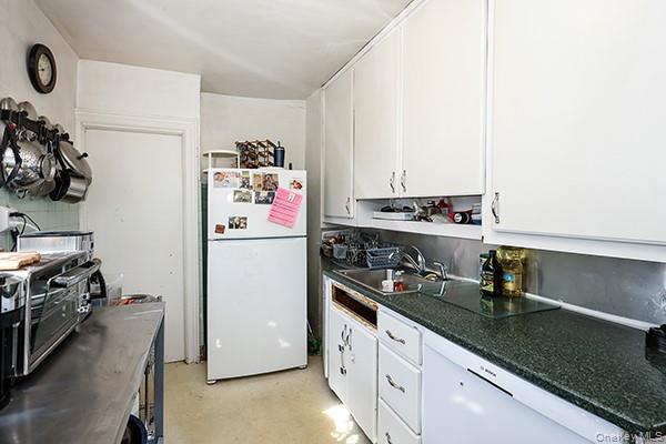 233 8th Avenue Property Photo 14