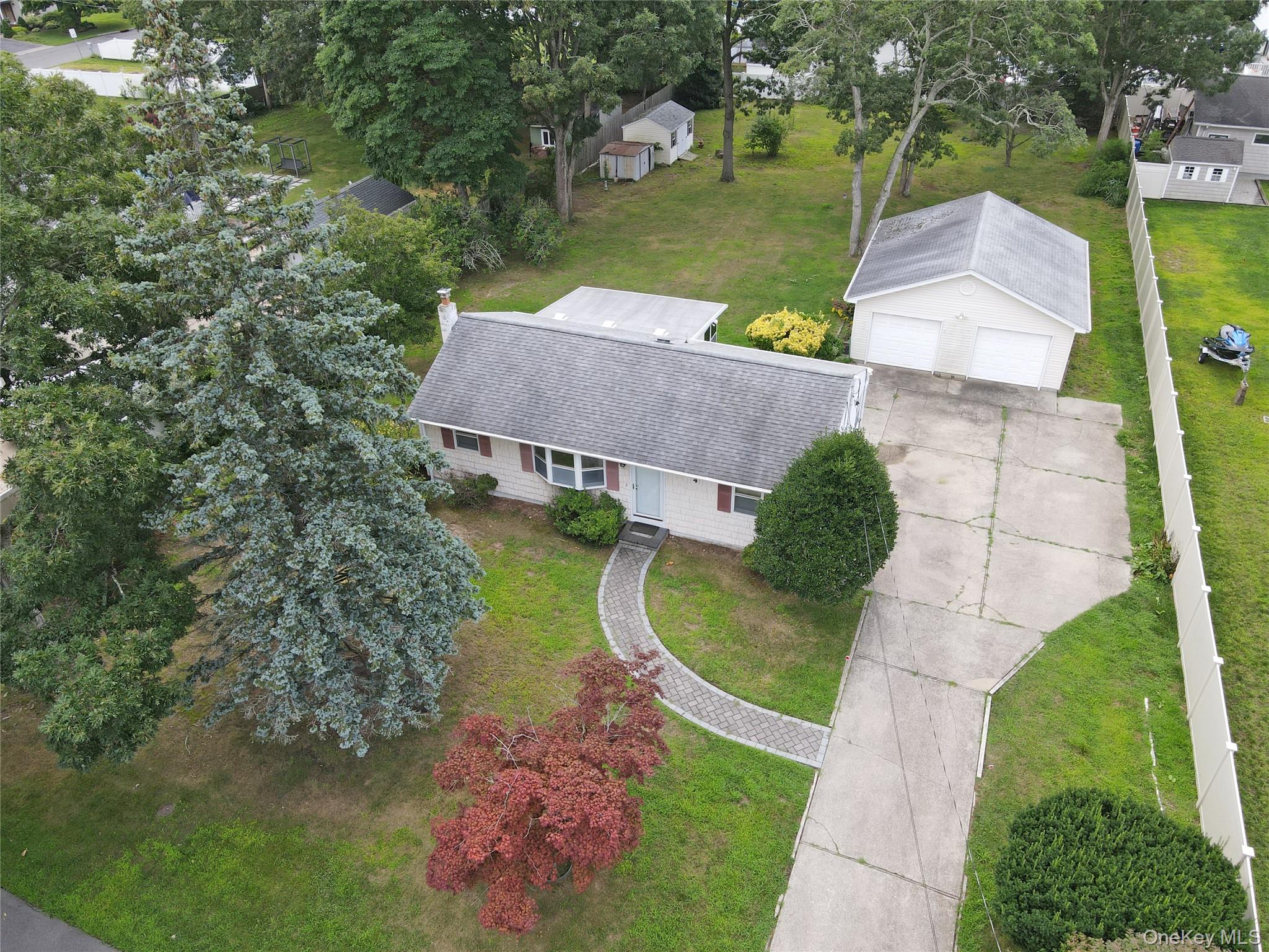 24 Island Boulevard Property Photo 21