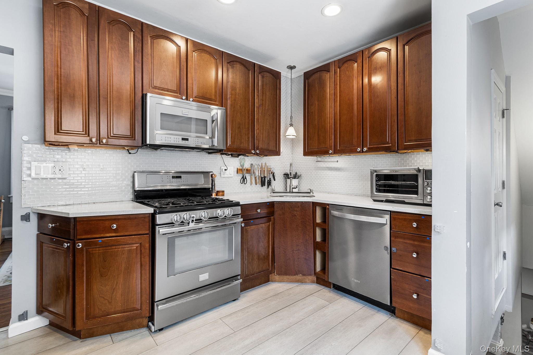126 Rutland Avenue Property Photo 10