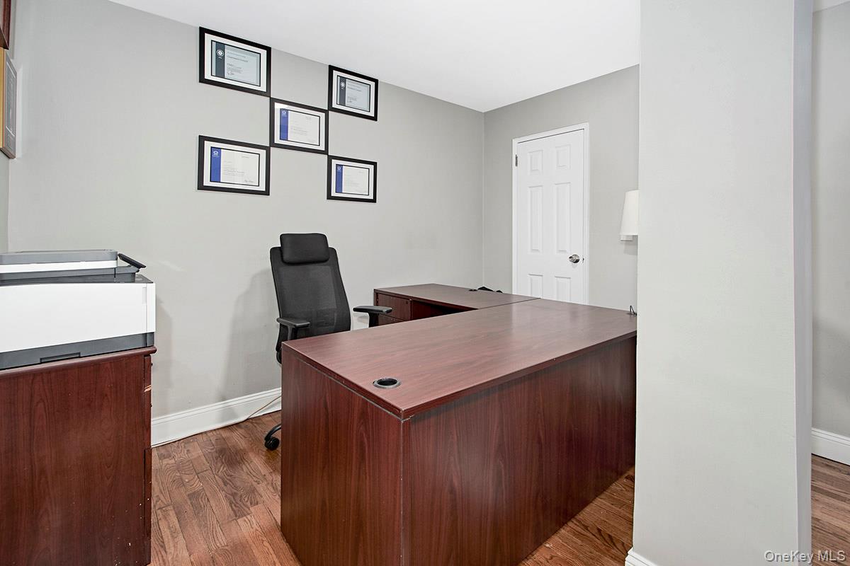 709 Warburton Avenue 2f Property Photo 6