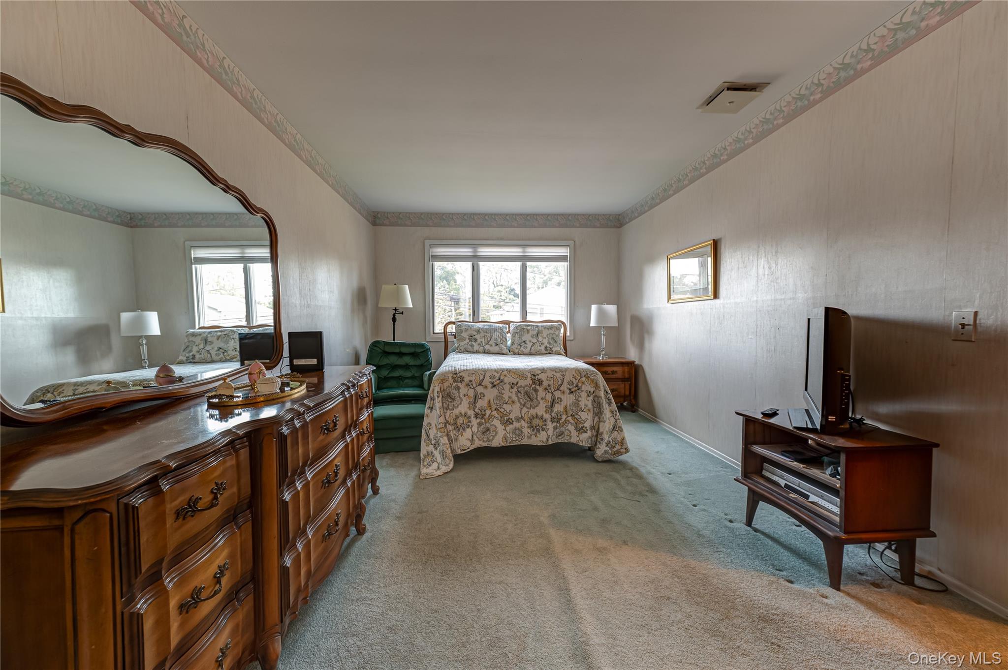 607 7th Avenue Property Photo 13