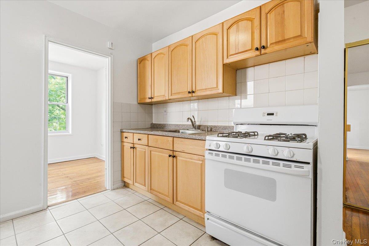 82-40 Austin Street 6/k Property Photo 18
