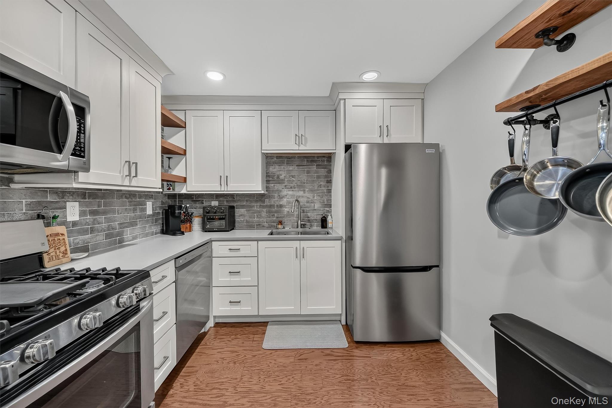 25 Franklin Avenue 6c Property Photo 10